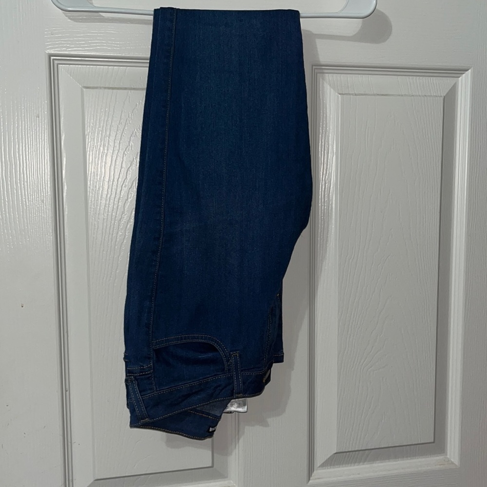 Fashion Nova Classic Mid Rise Skinny Jeans in Medium Blue Wash